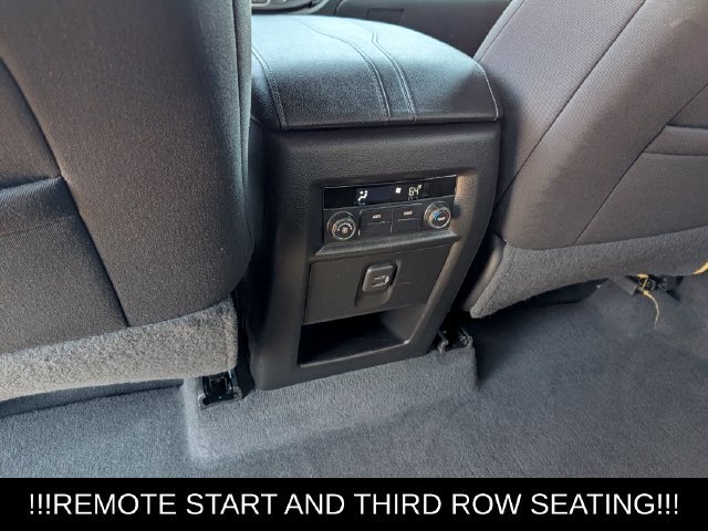 Used 2023 Chevrolet Traverse LT FWD image 18