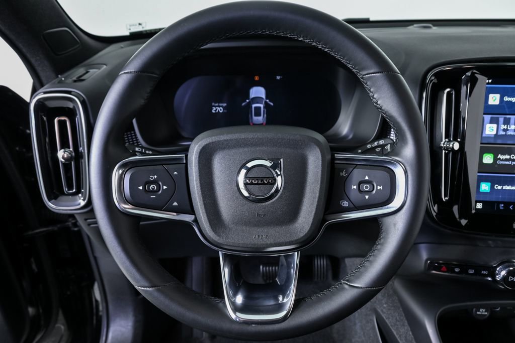 Certified 2025 Volvo XC40 B5 Plus image 10