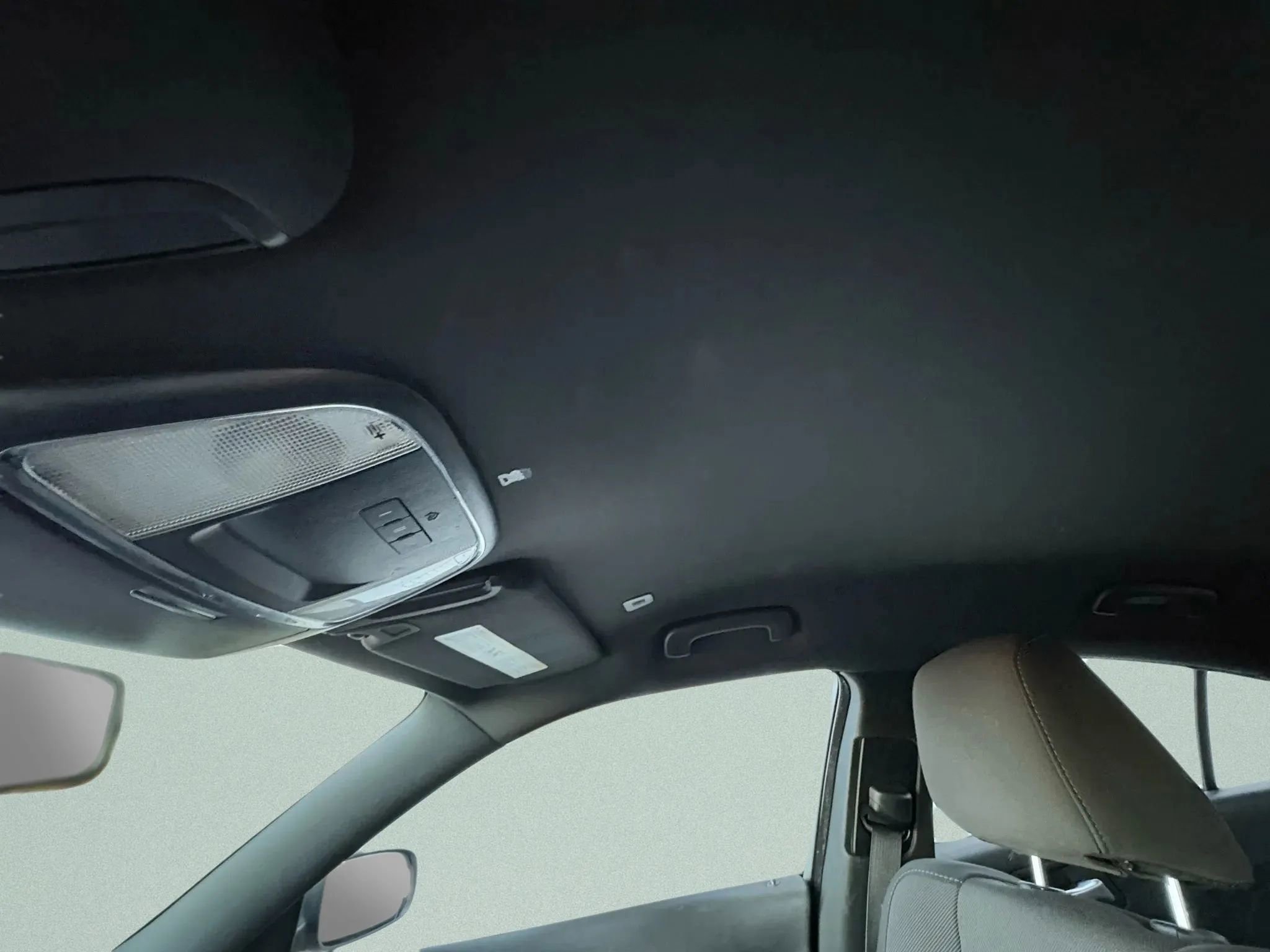 Used 2018 Dodge Charger SXT Plus RWD image 2