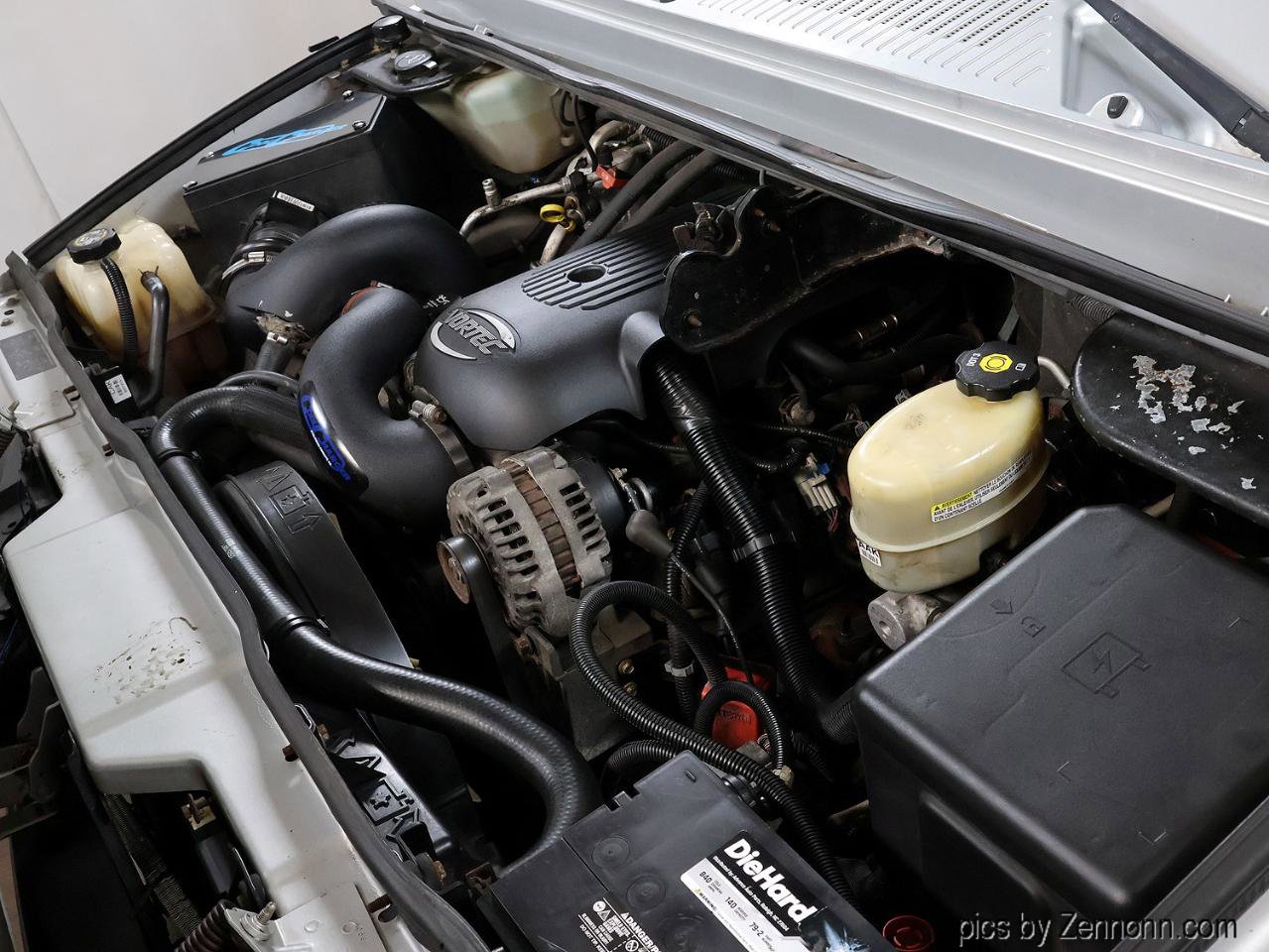 Used 2003 HUMMER H2 w/ Preferred Equipment Group image 32