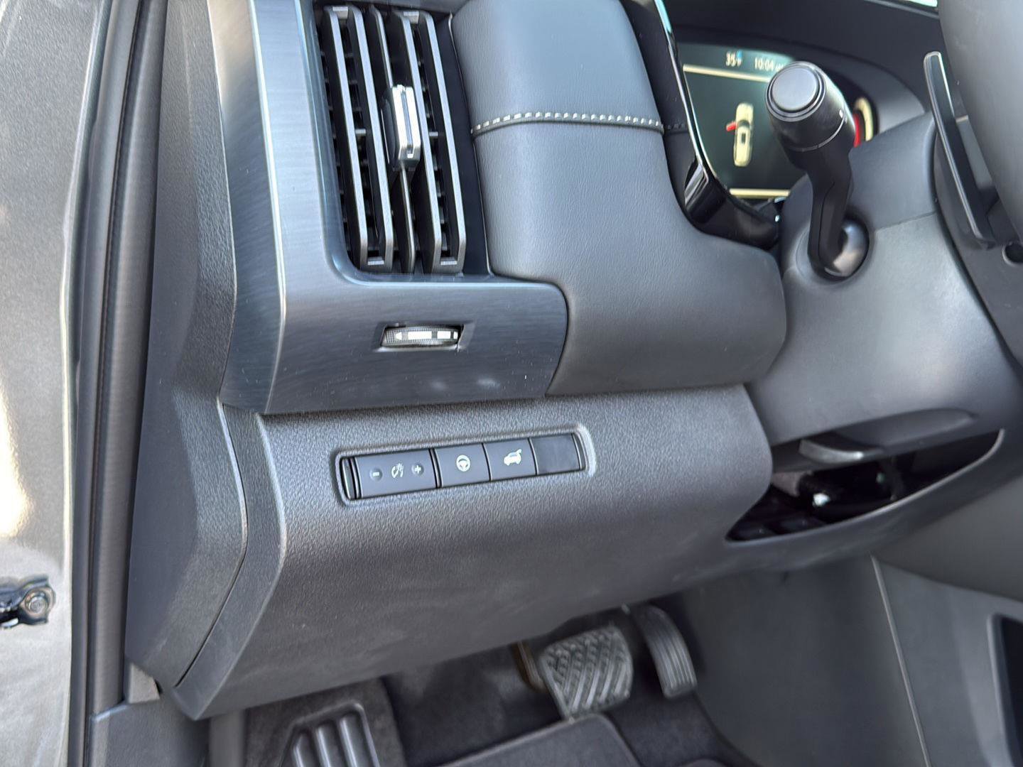 New 2026 Nissan Pathfinder SL AWD/4WD image 14