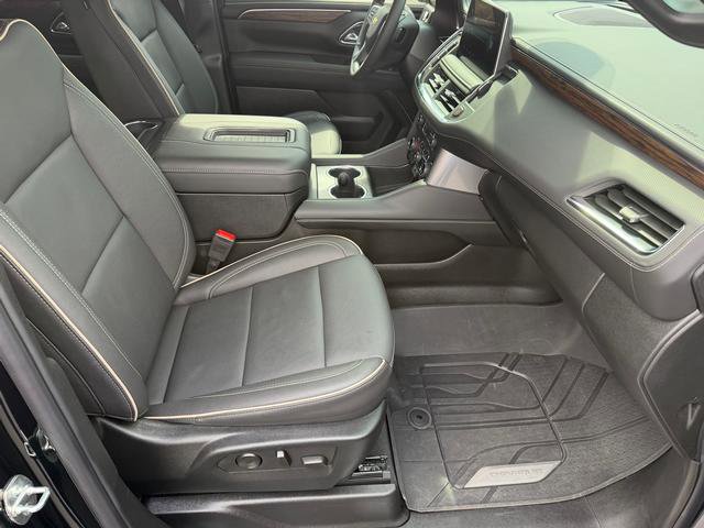 Used 2024 Chevrolet Tahoe Premier w/ Premium Package AWD/4WD image 14