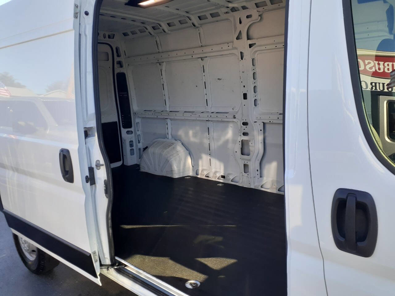 Used 2023 RAM ProMaster 2500 image 16