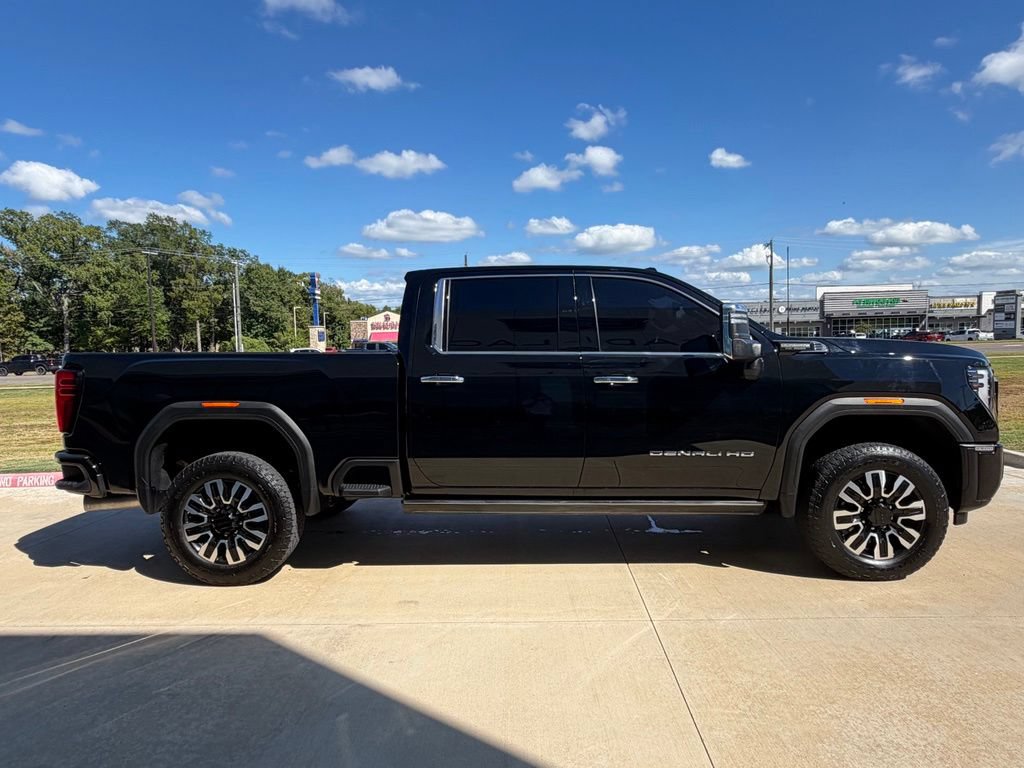 Used 2024 GMC Sierra 2500 Denali Ultimate w/ Max Trailering Package AWD/4WD image 7