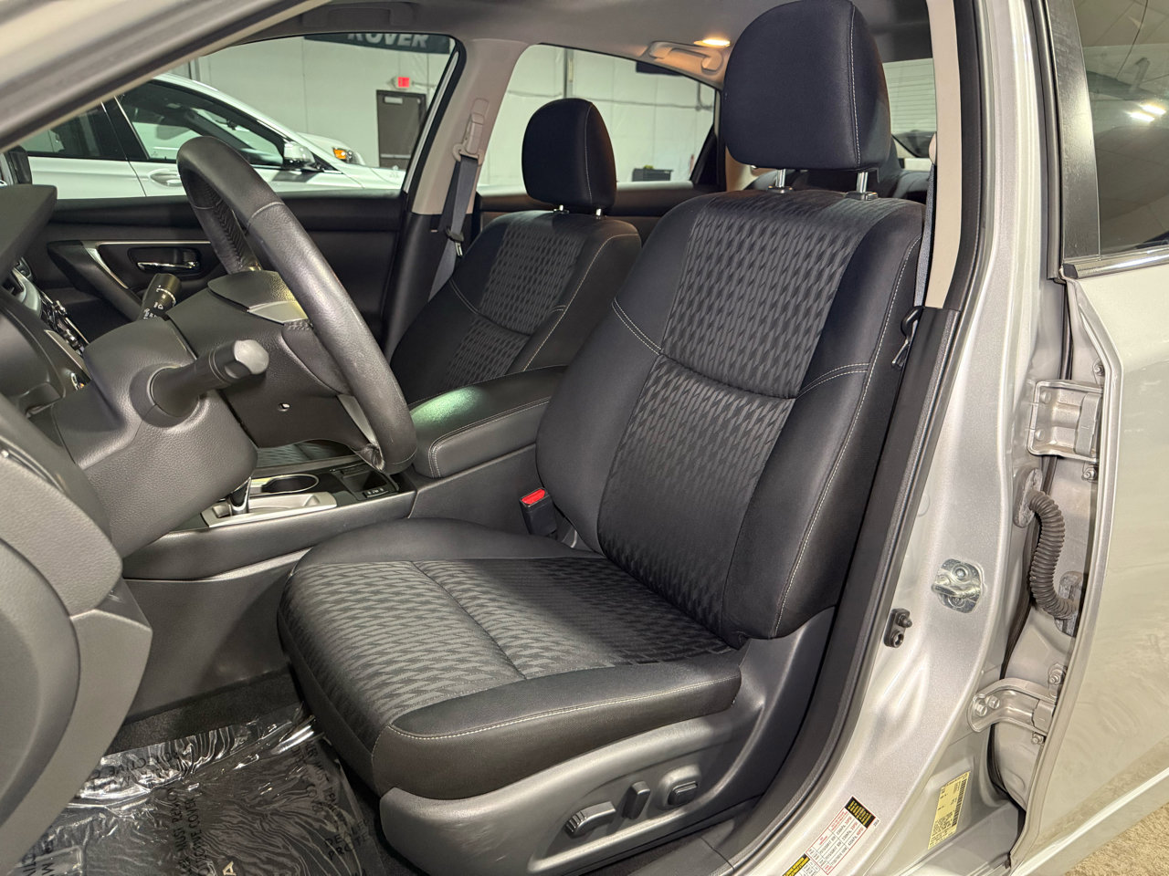 Used 2018 Nissan Altima 2.5 SV w/ 2.5 SV Technology Package image 11