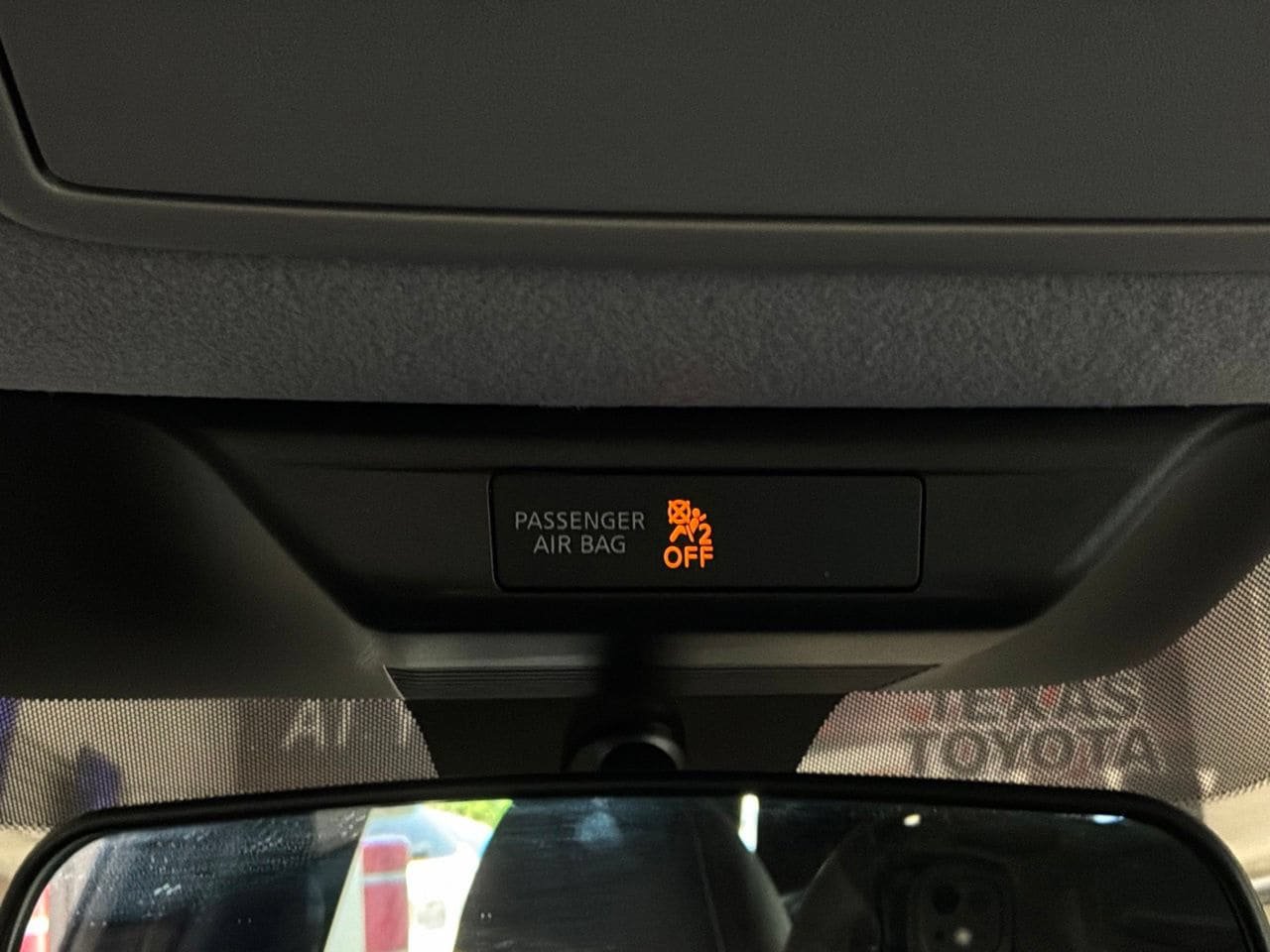 Used 2026 Nissan Kicks SR FWD image 19