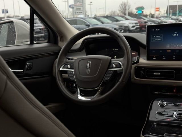 Used 2022 Lincoln Nautilus AWD image 22