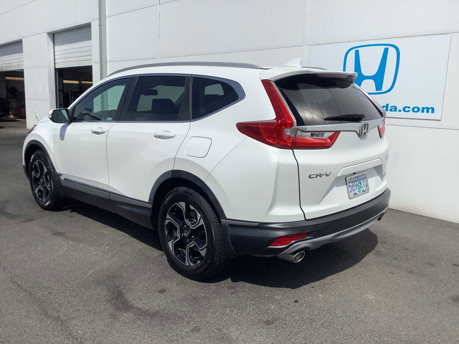 Certified 2019 Honda CR-V Touring image 4