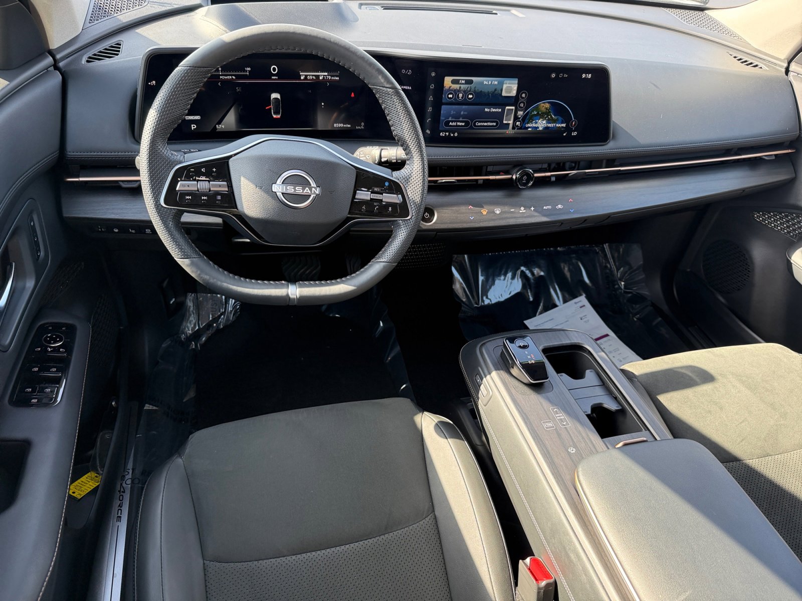 Used 2025 Nissan Ariya AWD image 15