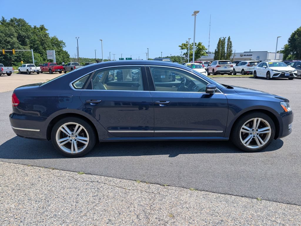 Used 2015 Volkswagen Passat 1.8T SEL Premium FWD image 6