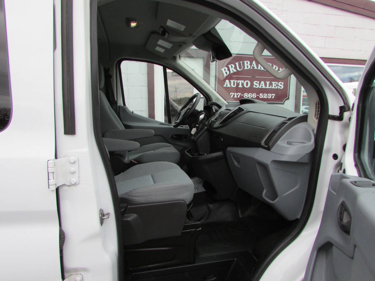 Used 2015 Ford Transit 350 XLT RWD image 6