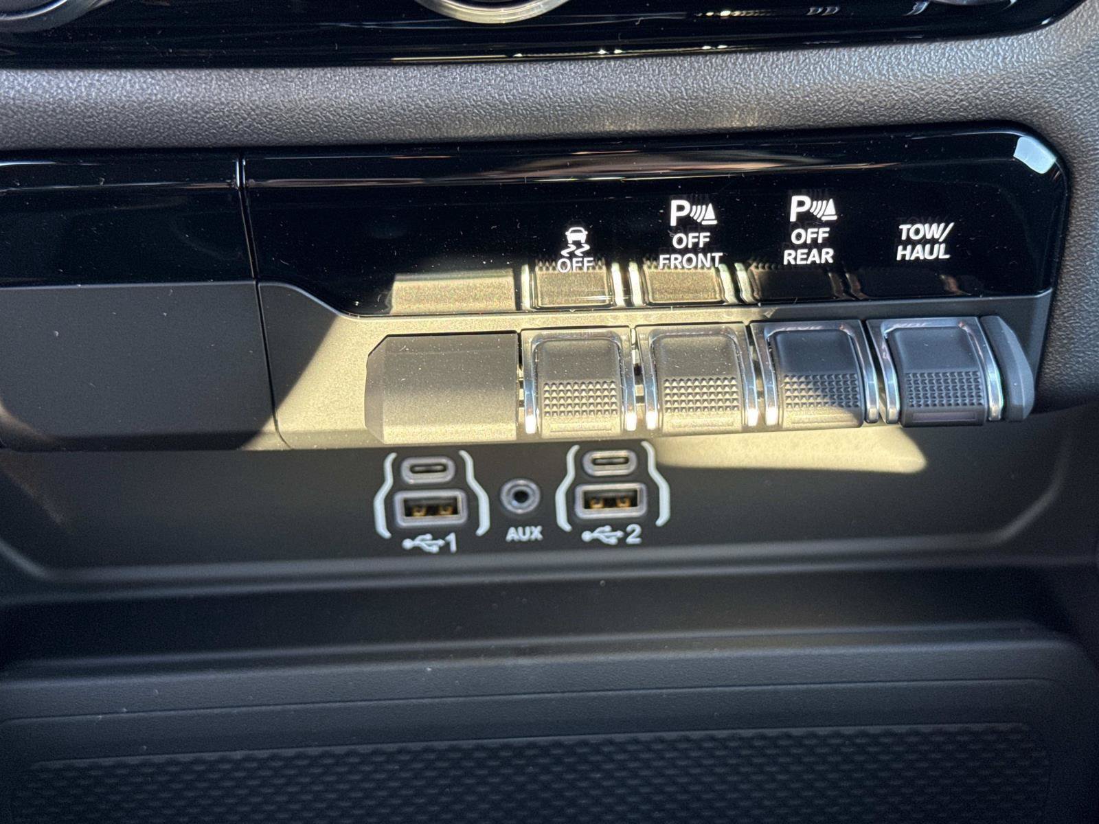 New 2026 RAM 1500 Big Horn AWD/4WD image 32