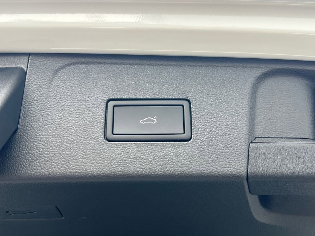 New 2026 Volkswagen Atlas SE image 18