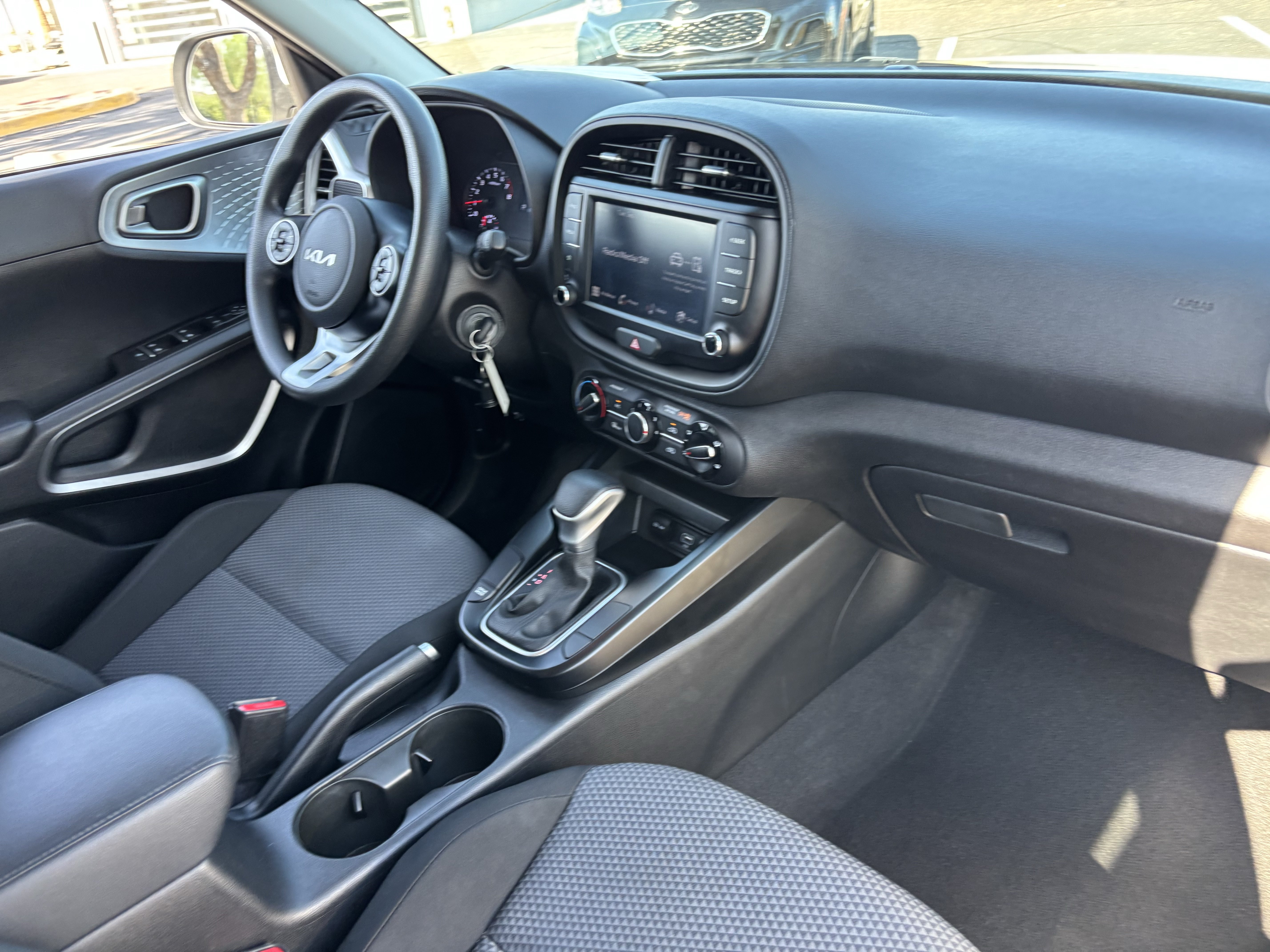 Certified 2022 Kia Soul LX w/ Technology Package FWD image 10