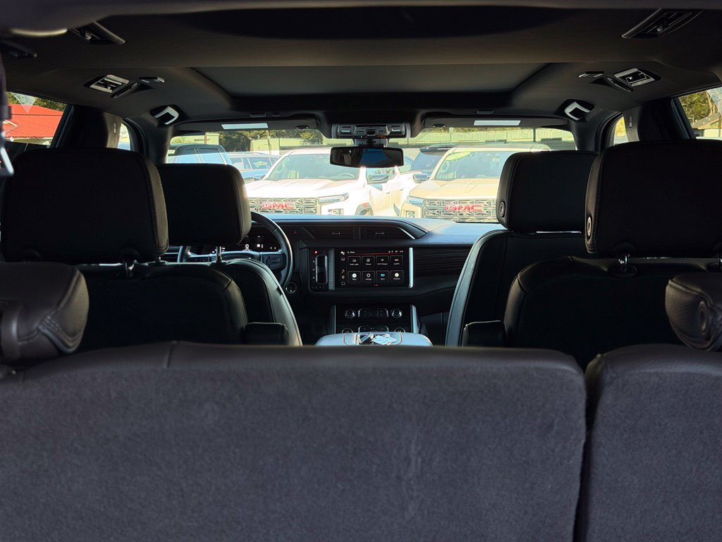 Used 2022 GMC Yukon Denali RWD image 10