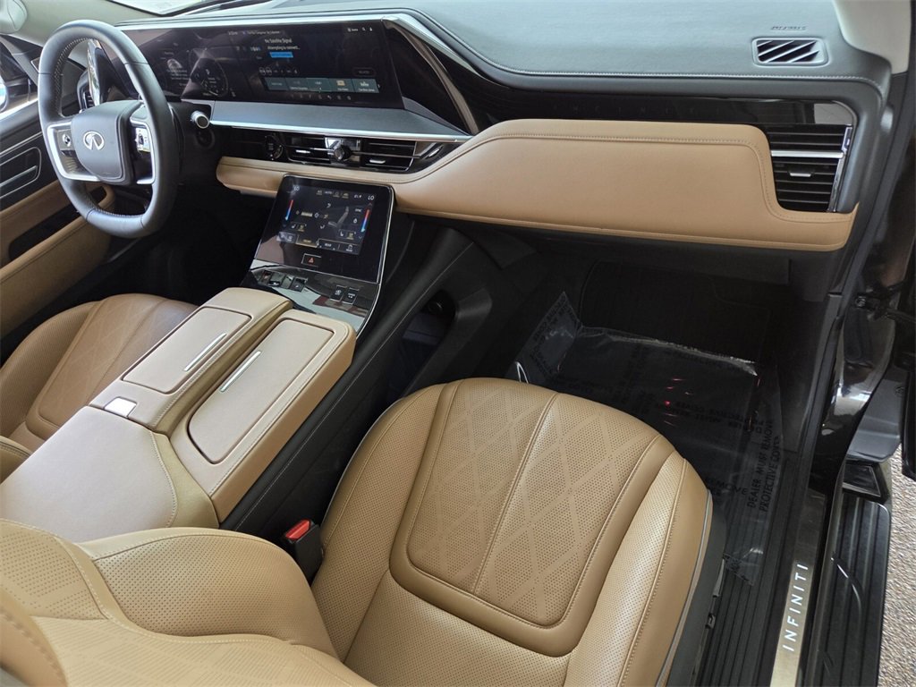 Used 2025 INFINITI QX80 Sensory image 23