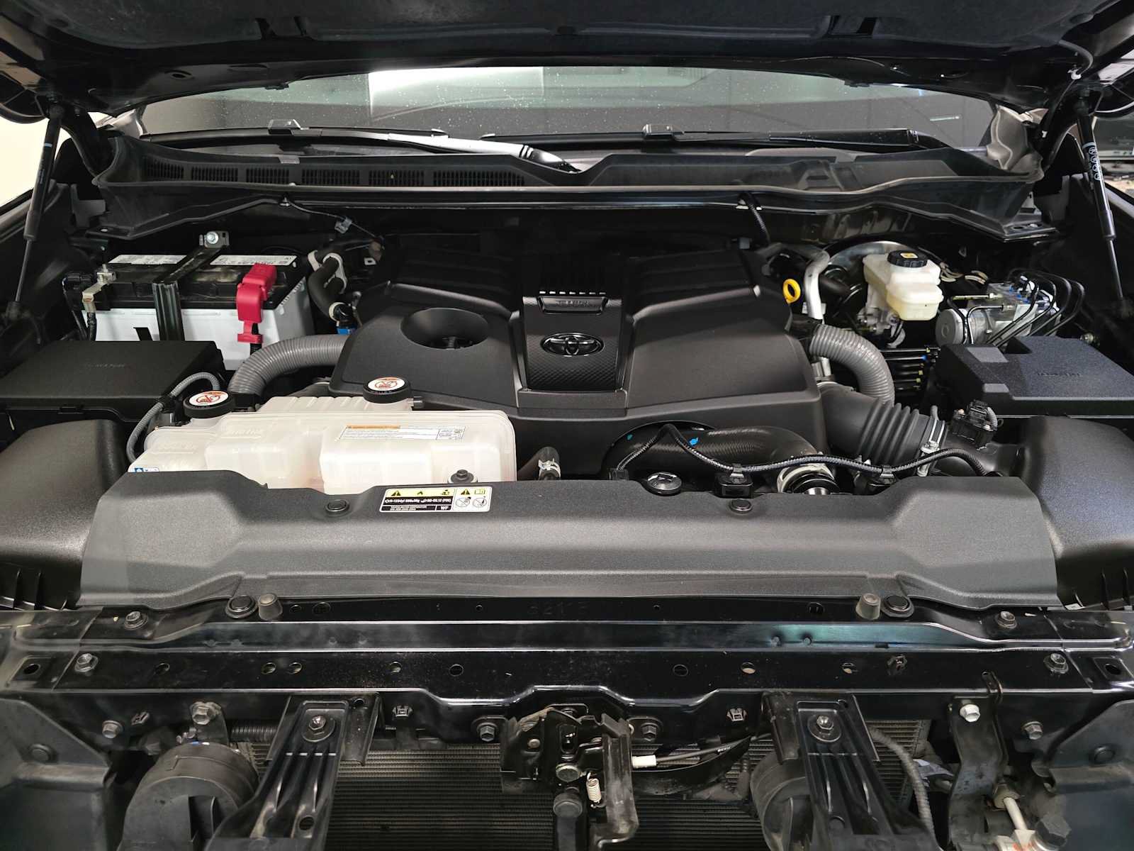 Used 2023 Toyota Tundra Platinum AWD/4WD image 10