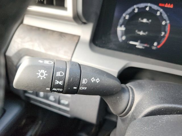 Used 2024 Toyota Tacoma Limited w/ Limited Package (LT) image 29