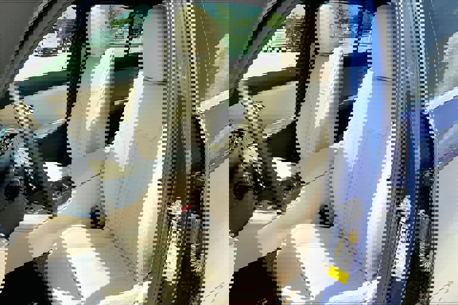 Used 2021 BMW 330i Sedan w/ Premium Package image 13