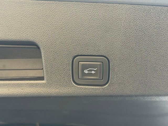 Used 2025 GMC Acadia Elevation image 5