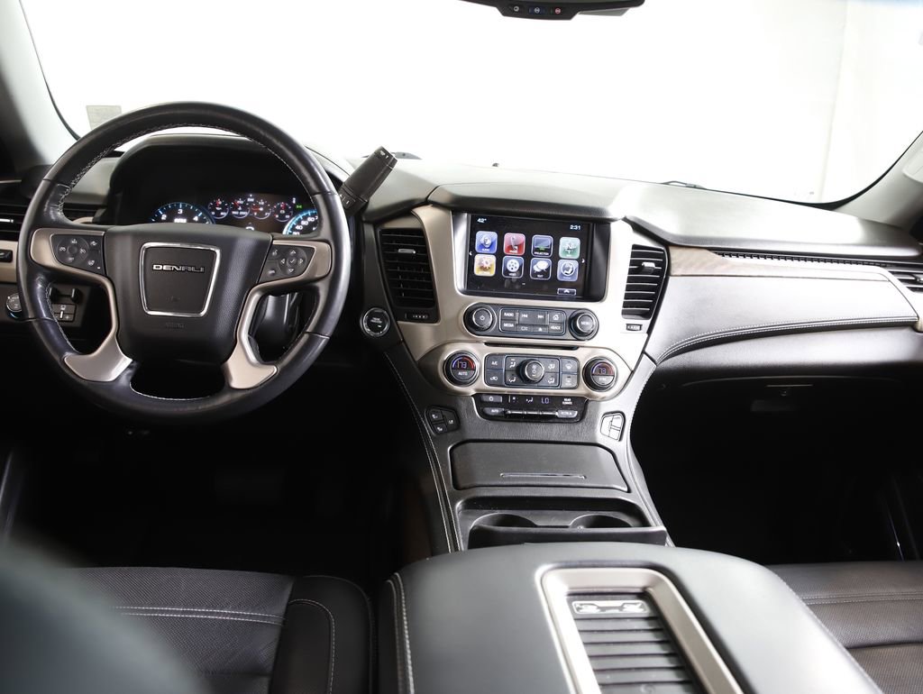 Used 2018 GMC Yukon Denali AWD/4WD image 16