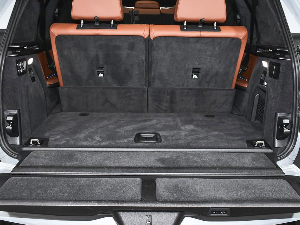 Used 2026 BMW X7 M60i AWD/4WD image 76