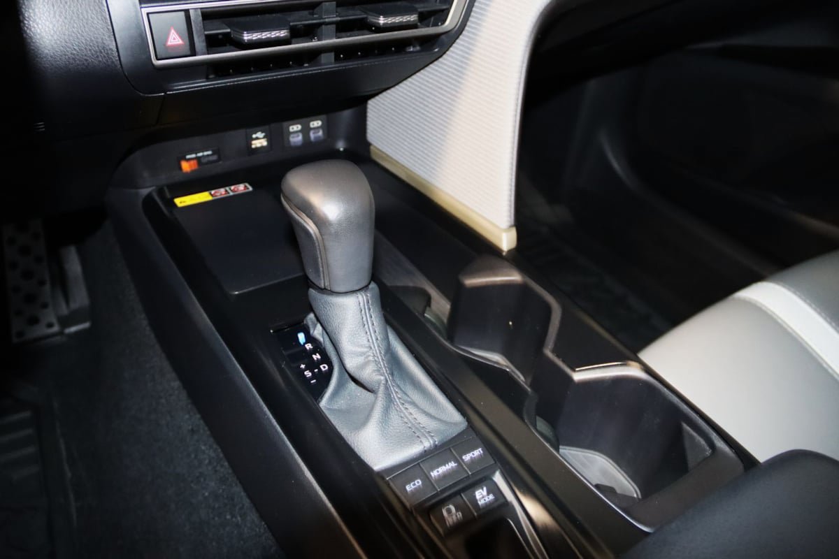 Used 2026 Toyota Camry SE FWD image 41