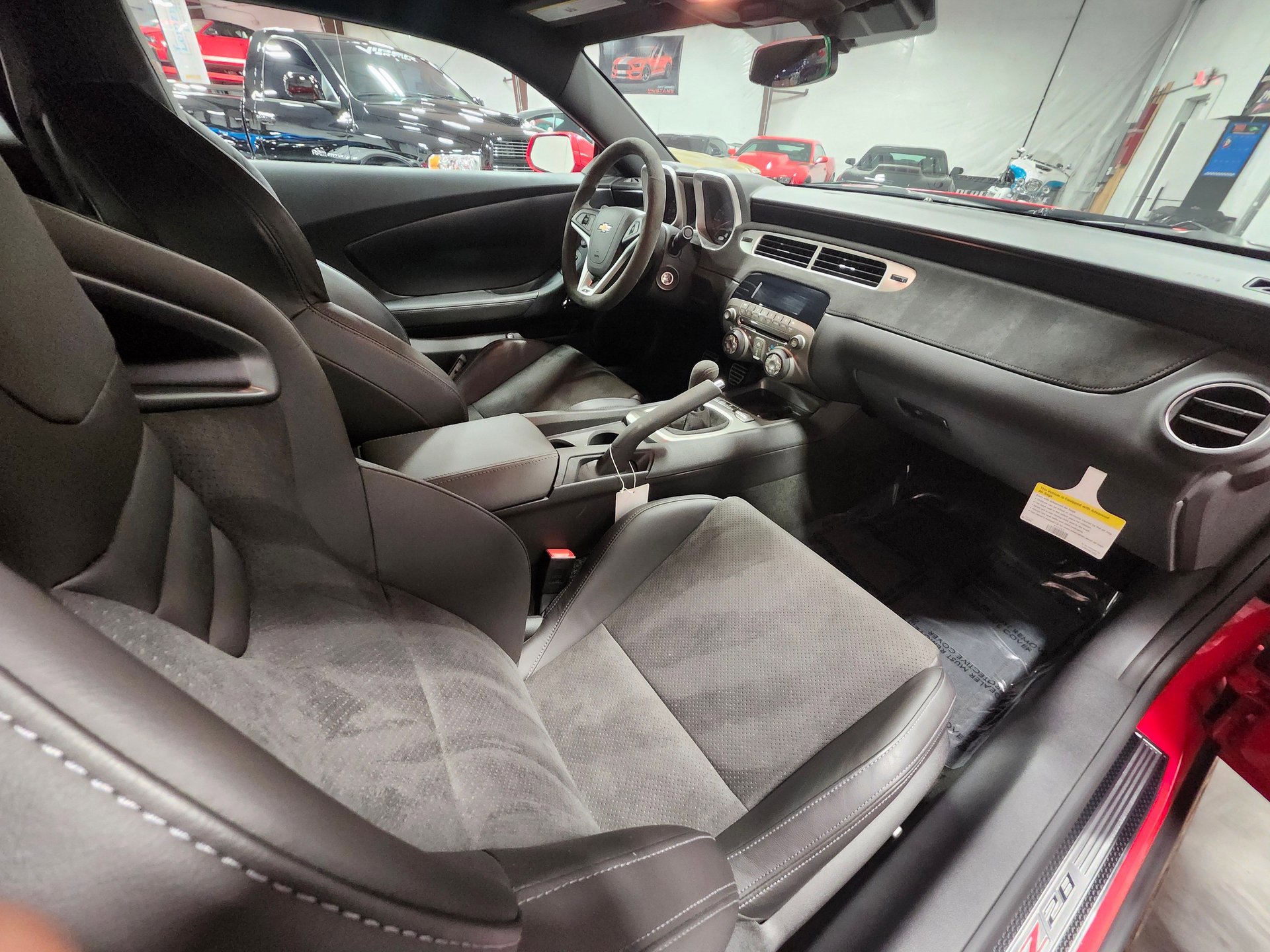 Used 2015 Chevrolet Camaro Z/28 RWD image 28