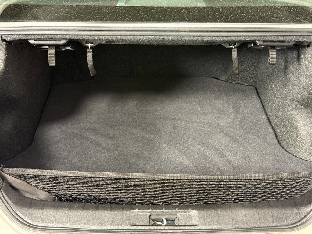 Used 2023 Nissan Maxima SV w/ Floor Mat Group FWD image 8