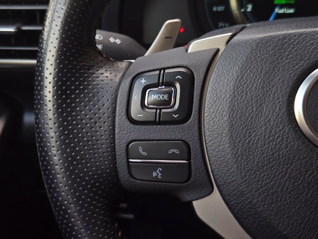 Used 2017 Lexus IS 200t F Sport w/ F Sport Package RWD image 27