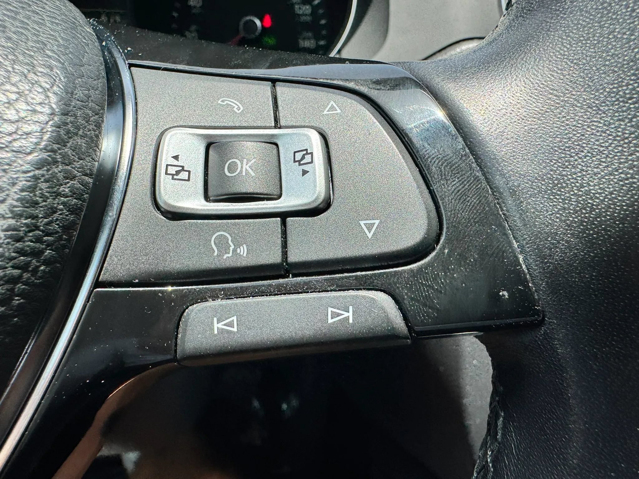 Used 2015 Volkswagen Jetta Sport FWD image 28
