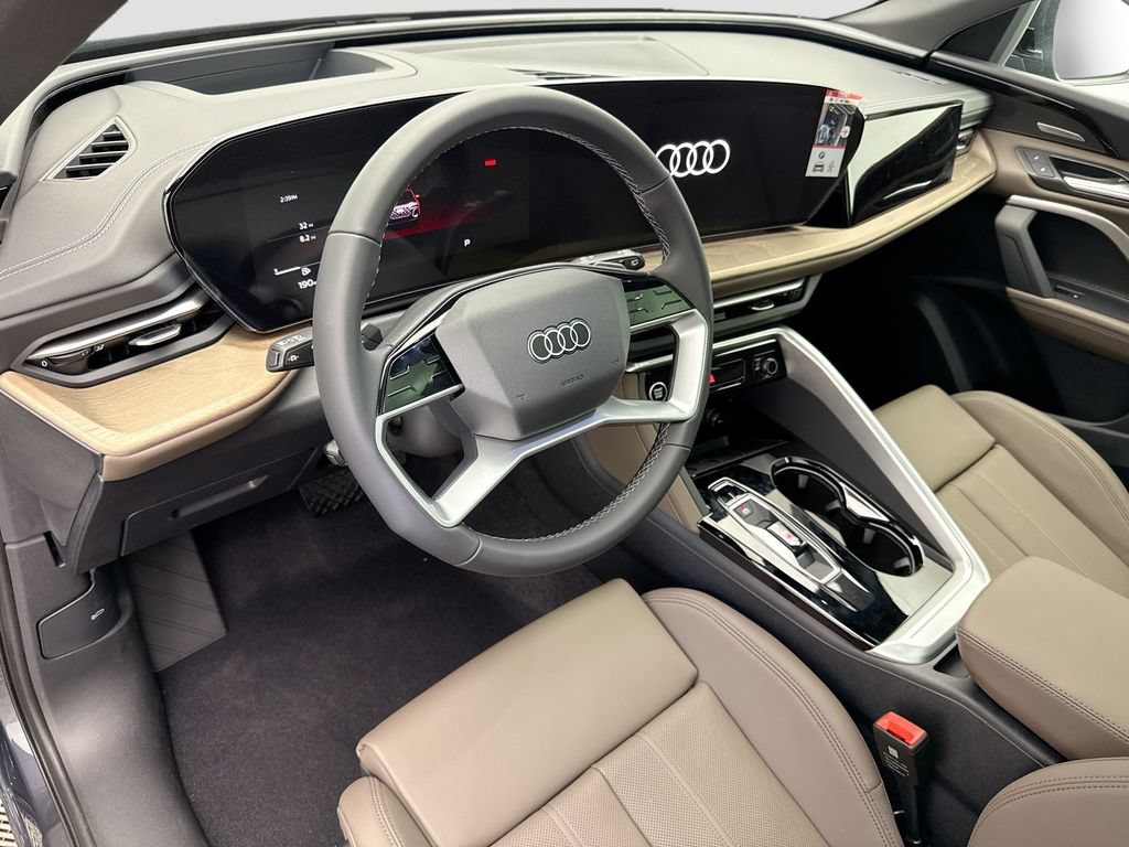 Used 2025 Audi Q5 Premium Plus w/ Premium Plus AWD/4WD image 10