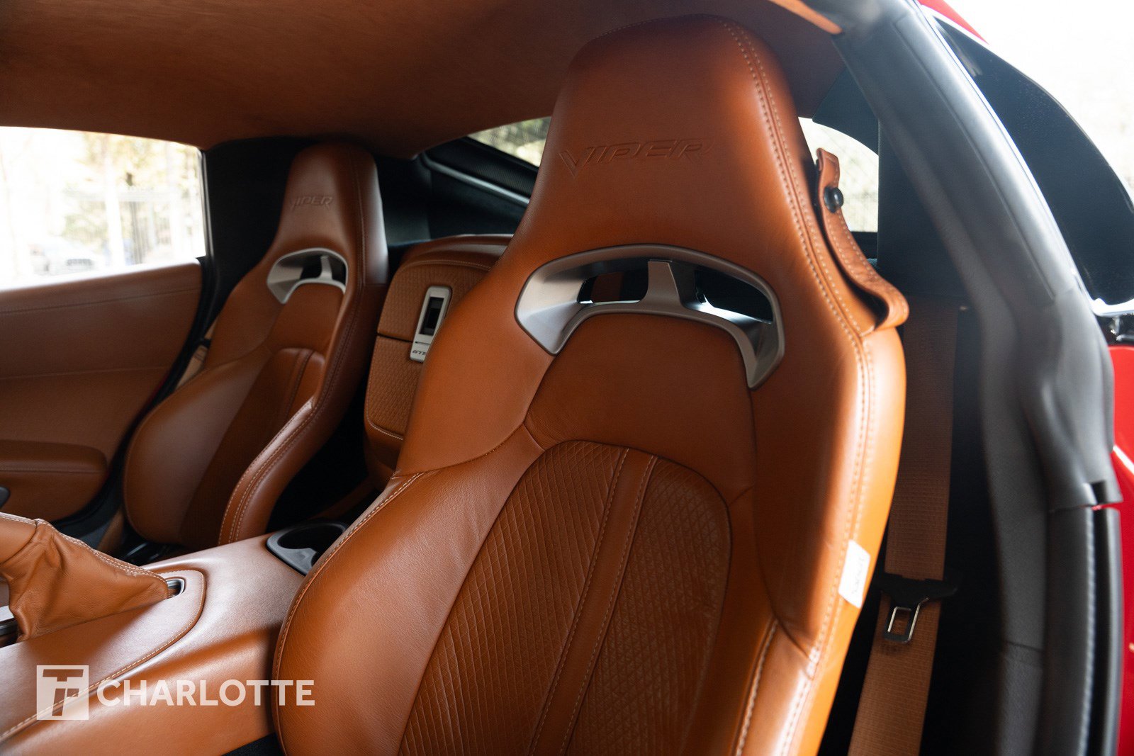 Used 2013 SRT Viper GTS w/ GTS Laguna Interior Pkg image 22
