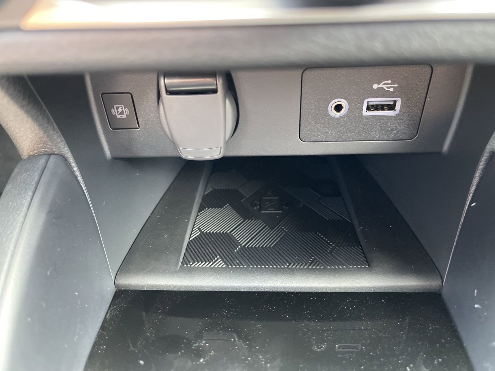 New 2025 Nissan Versa SV w/ Trunk Package image 23