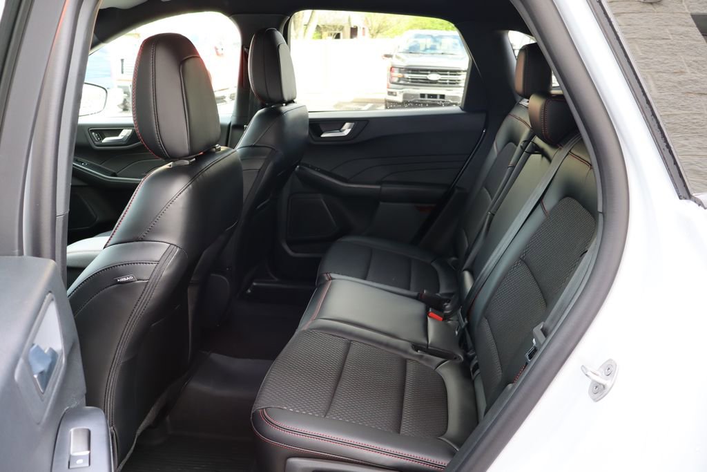 New 2026 Ford Escape ST-Line w/ Cold Weather Package AWD/4WD image 12