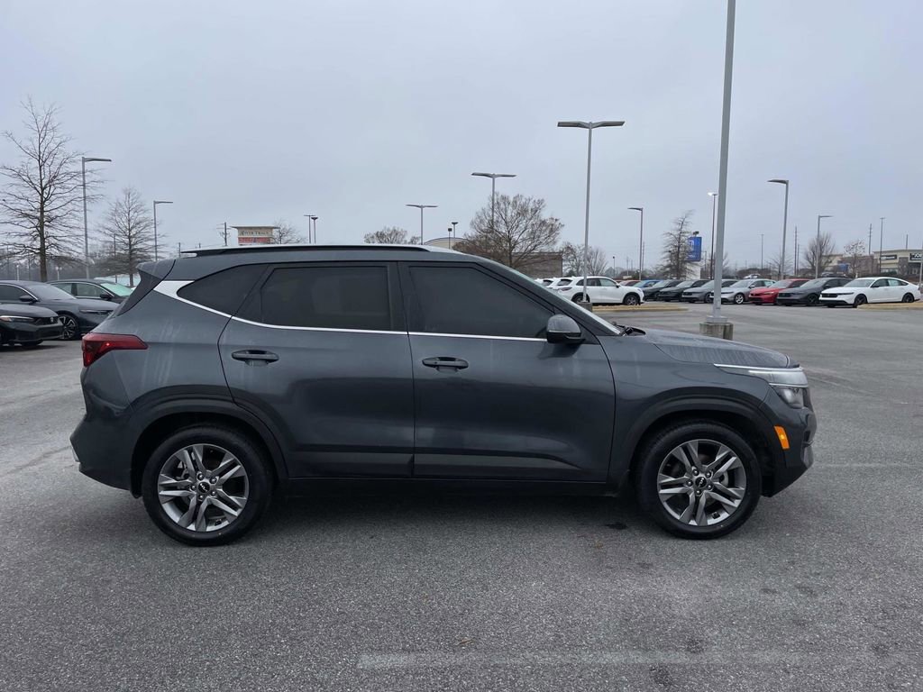 Used 2022 Kia Seltos S image 2