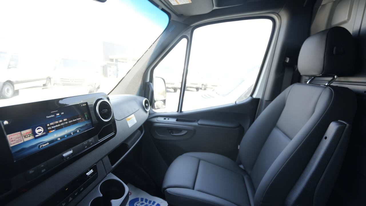 New 2026 Mercedes-Benz Sprinter 2500 image 11