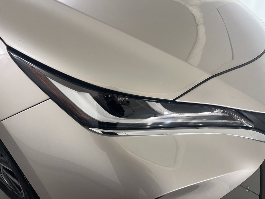 Used 2024 Toyota Venza LE AWD/4WD image 35