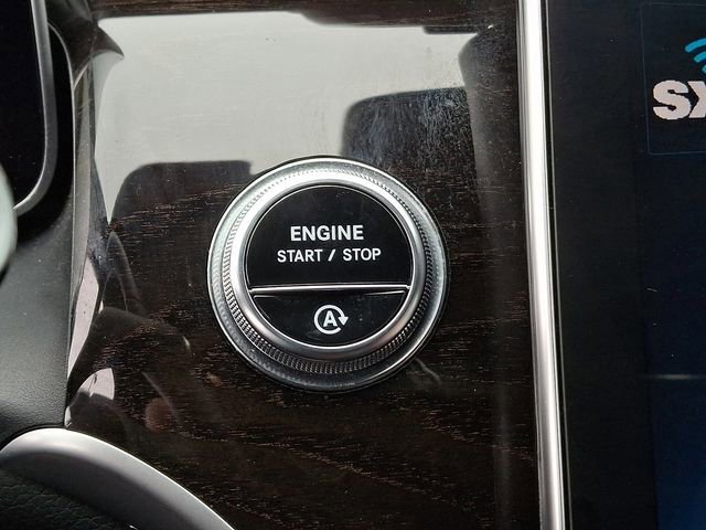 Used 2024 Mercedes-Benz GLC 300 4MATIC image 25