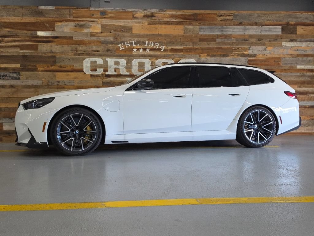 Used 2026 BMW M5 Touring AWD/4WD image 13