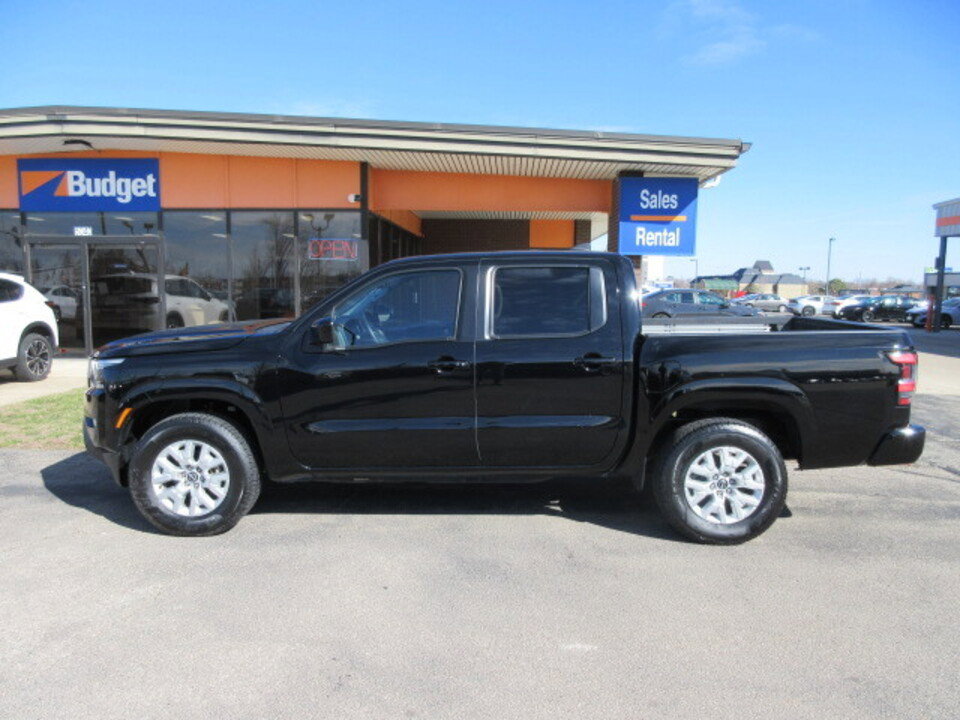 Used 2023 Nissan Frontier SV w/ SV Premium Package image 2