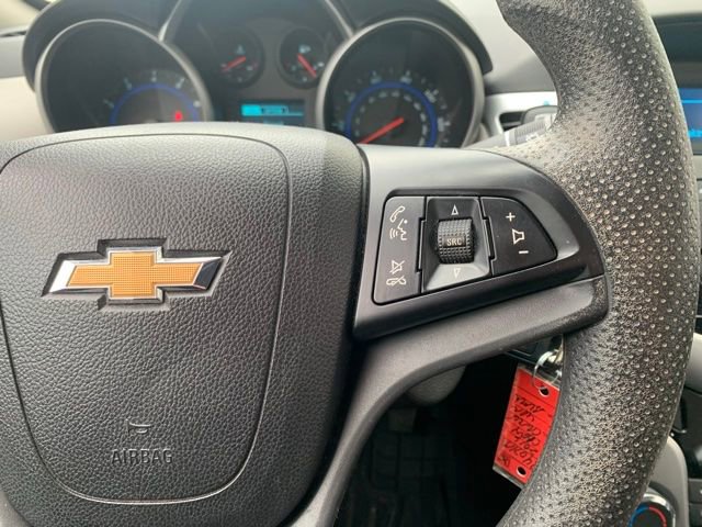 Used 2016 Chevrolet Cruze LS FWD image 5