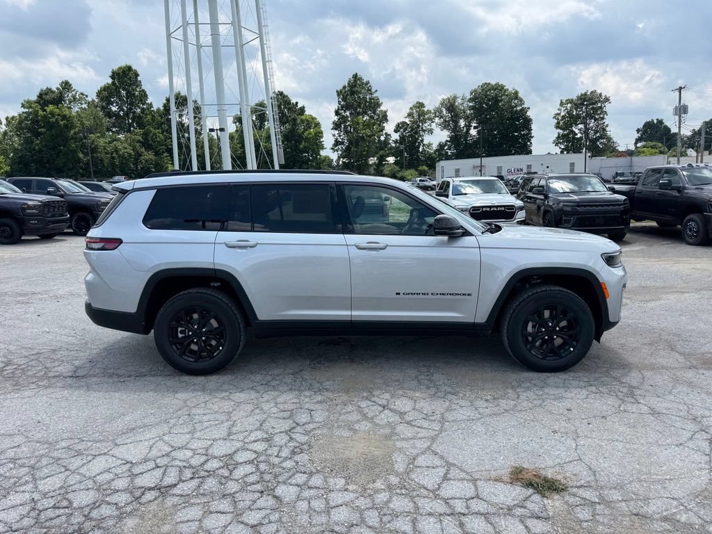New 2026 Jeep Grand Cherokee L 4WD image 5