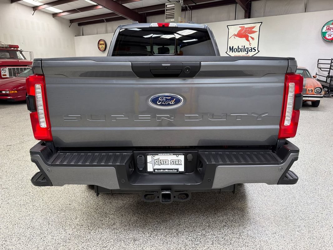 Used 2023 Ford F250 XL w/ STX Appearance Package AWD/4WD image 6