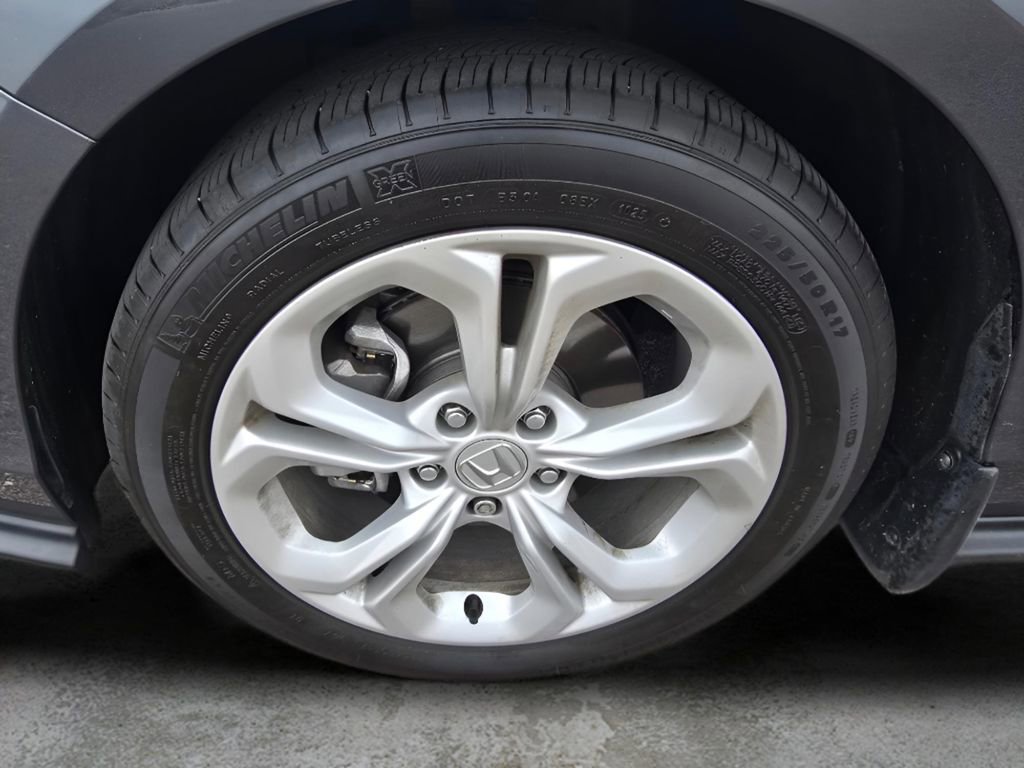 Used 2025 Honda Accord LX image 29
