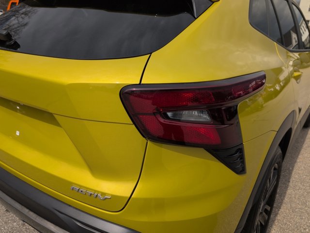 Certified 2024 Chevrolet Trax ACTIV w/ Sunroof Package image 16