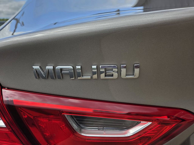 Used 2023 Chevrolet Malibu LT FWD image 32