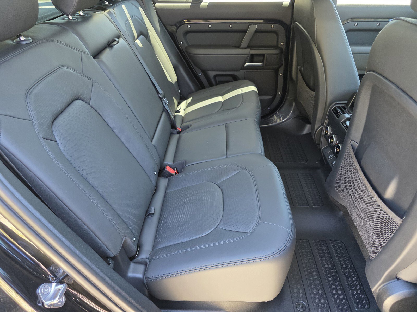 New 2026 Land Rover Defender 110 S AWD/4WD image 5