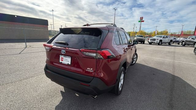 Used 2021 Toyota RAV4 XLE w/ Convenience Package AWD/4WD image 5