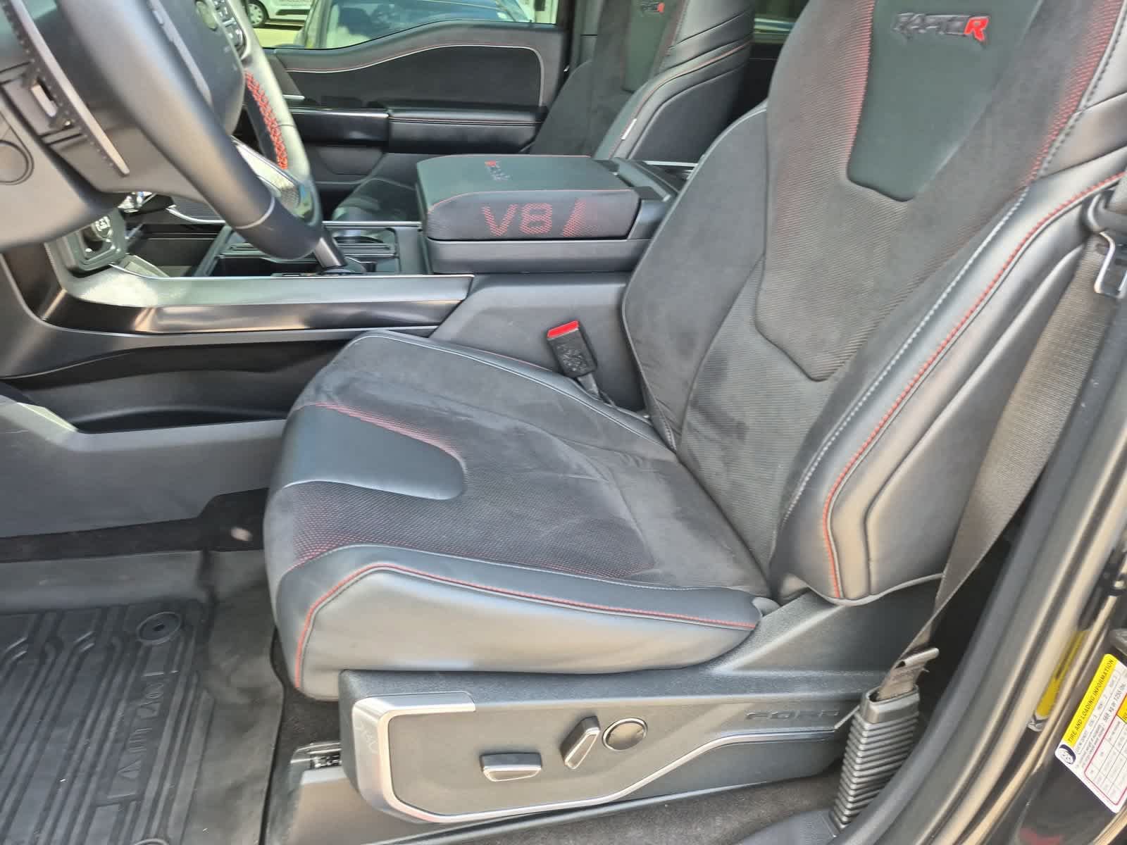 Used 2025 Ford F150 Raptor w/ Equipment Group 803A Raptor R AWD/4WD image 16